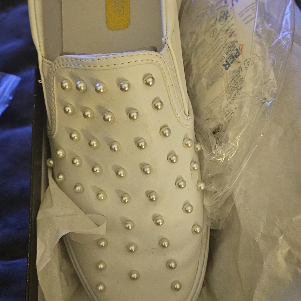 Nine West 10.5 White Lovie7 Sneaker